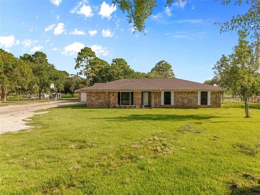 Attached, Backyard, Exterior, Facade, Brick Facade, Ranch