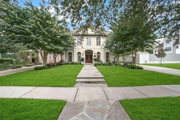 Backyard, Exterior, Facade, French Provincial
