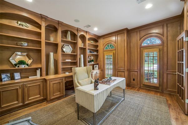 Home Office, Interior, Recessed Lighting, Wood Texture Flooring