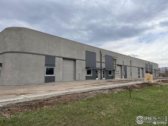 Backyard, Exterior, Facade, Modern