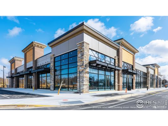 Exterior, Facade, Modern