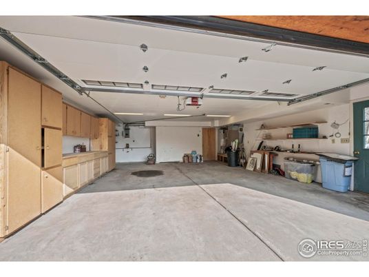 Garage, Interior