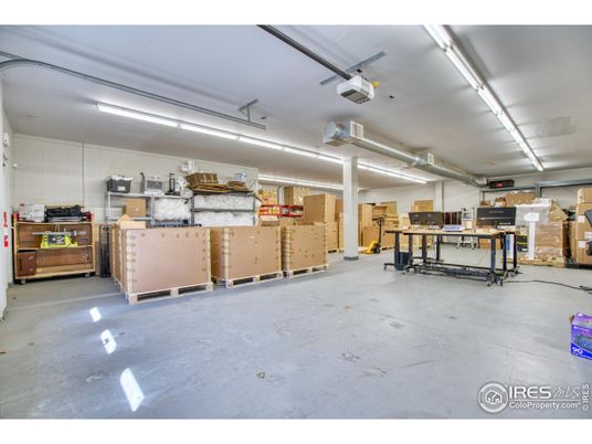 Garage, Interior