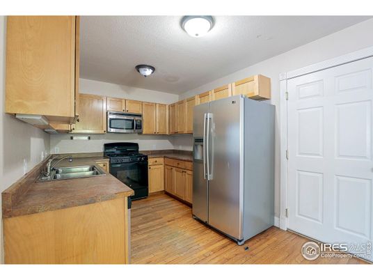 Interior, Kitchen, Stainless Steel Appliances, Wood Texture Flooring