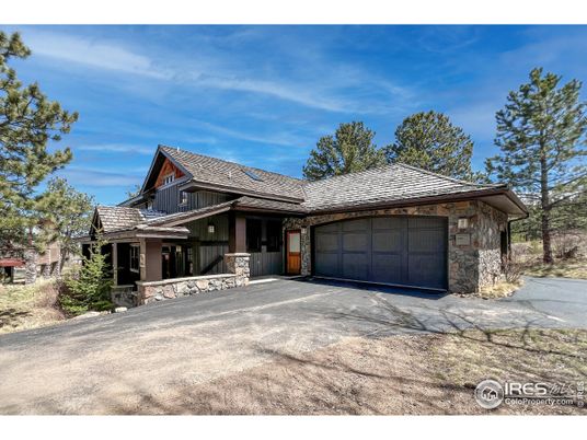 Attached, Exterior, Facade, Log Home