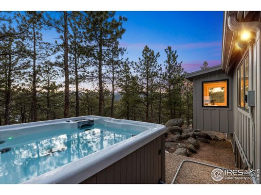 Exterior, Hot Tub