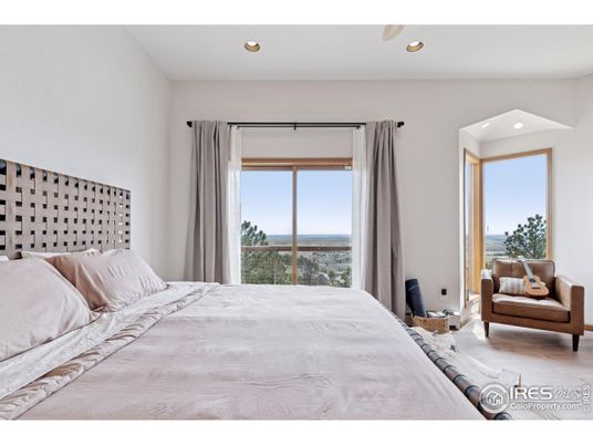 Bedroom, Interior, Recessed Lighting, Water