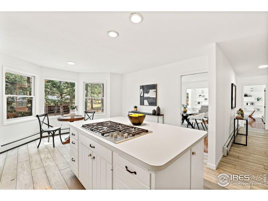 Dining room, Interior, Kitchen, Recessed Lighting, Wood Texture Flooring