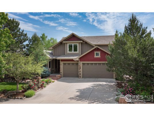 Attached, Exterior, Facade, American Craftsman