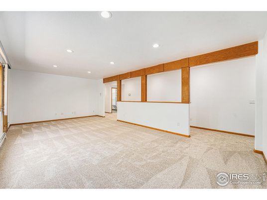 Empty room, Interior, Recessed Lighting