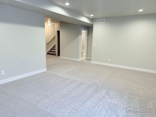 Empty room, Interior, Recessed Lighting