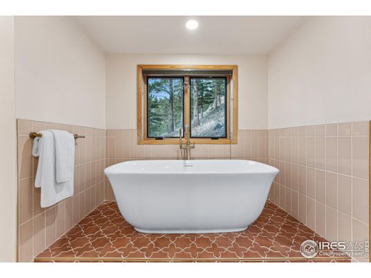Bathroom, Free Standing Baths, Interior, Recessed Lighting