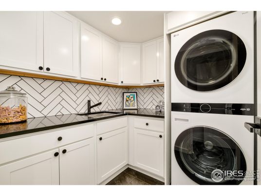 Interior, Recessed Lighting, Washer