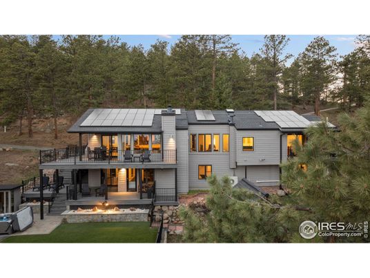 Exterior, Facade, Solar Panels, Modern