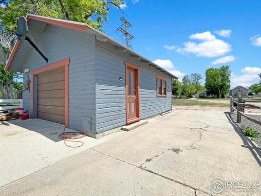 Detached Garage, Exterior