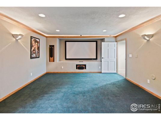 Empty room, Interior, Projection Screen, Recessed Lighting, Theatre Room