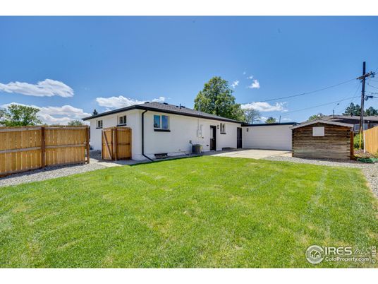 Backyard, Exterior