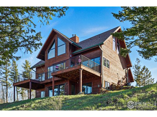 Backyard, Exterior, Facade, Log Home