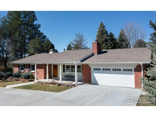 Attached, Exterior, Facade, Brick Facade, Ranch