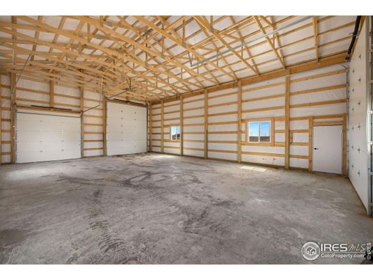 Empty room, Interior, Wooden Beams