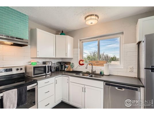 Interior, Kitchen, Stainless Steel Appliances