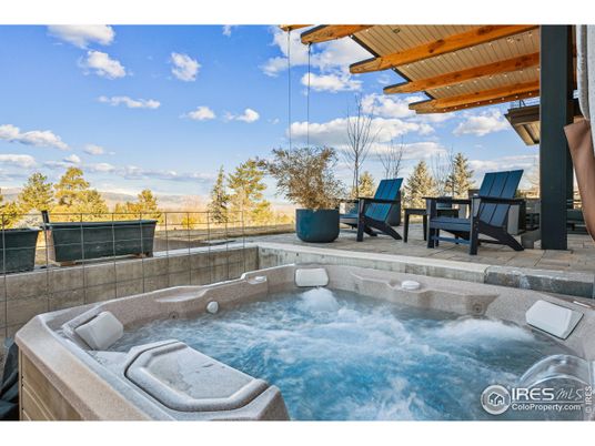 Exterior, Hot Tub