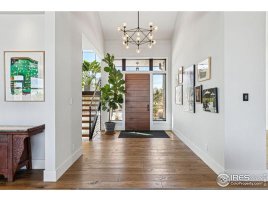 Interior, Pendant Lights, Wood Texture Flooring