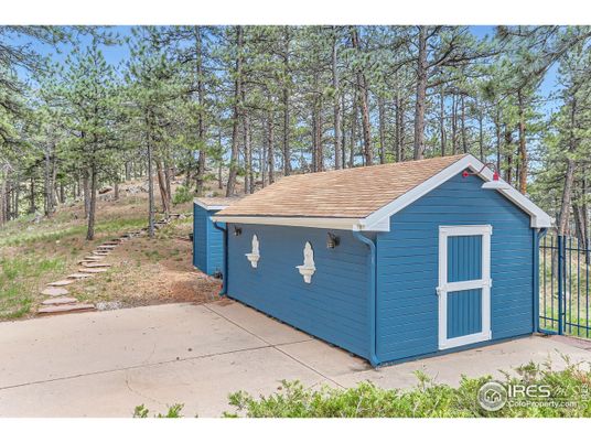 Detached Garage, Exterior