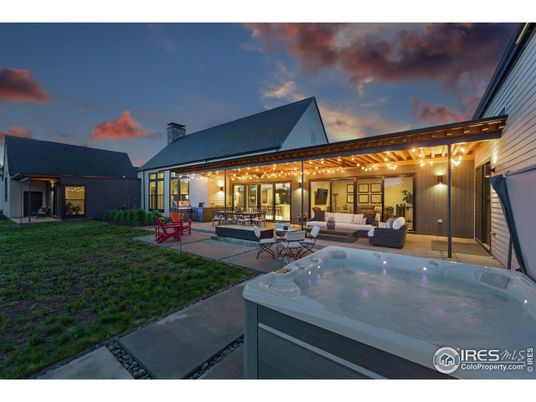 Backyard, Exterior, Hot Tub