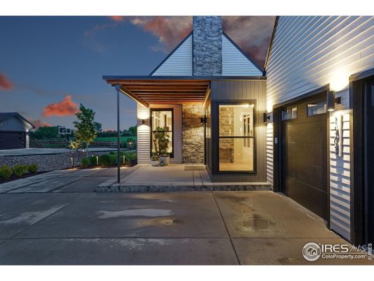 Exterior, Facade, None