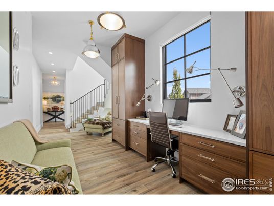 Home Office, Interior, Recessed Lighting, Wood Texture Flooring