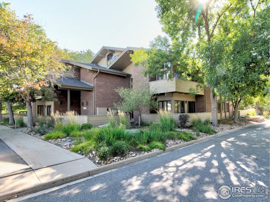 Exterior, Facade, Brick Facade, American Craftsman