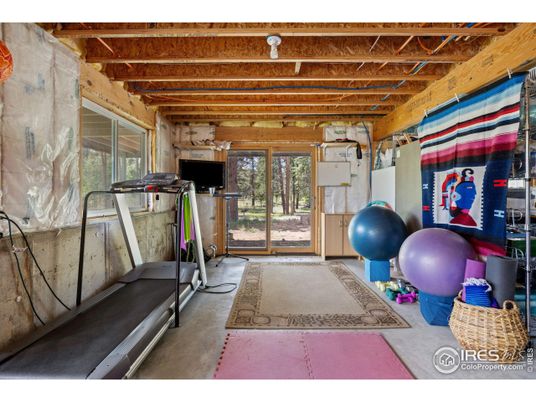 Fitness Equipment, Interior, Wooden Beams
