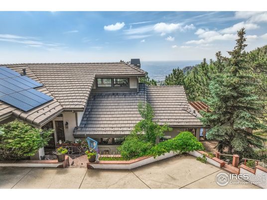 Exterior, Solar Panels, Water