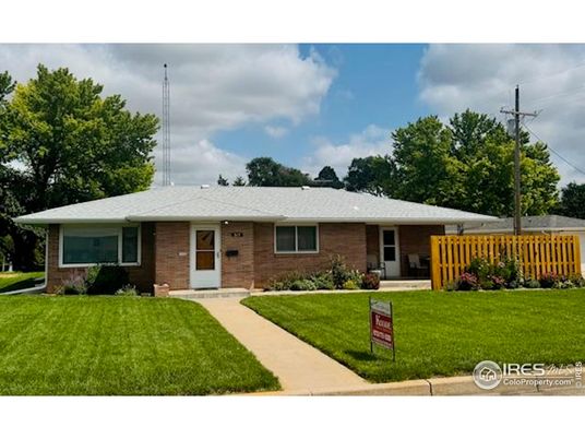 Exterior, Facade, Brick Facade, Ranch