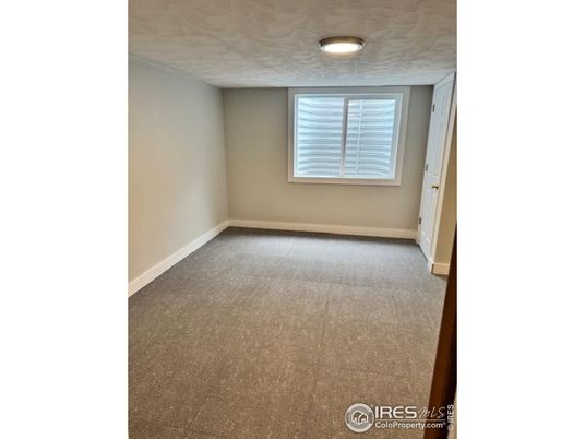Empty room, Interior