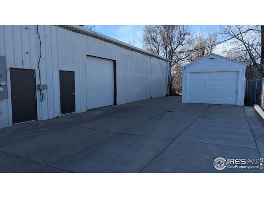 Detached Garage, Exterior