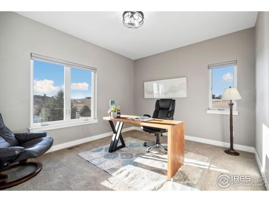 Home Office, Interior