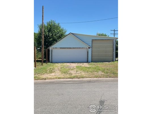 Detached Garage, Exterior