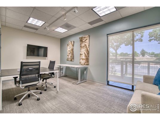 Home Office, Interior