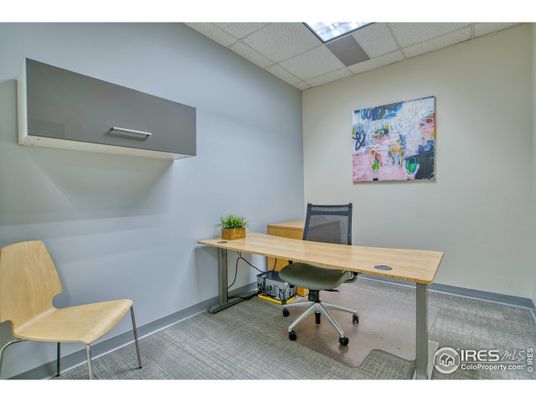 Home Office, Interior