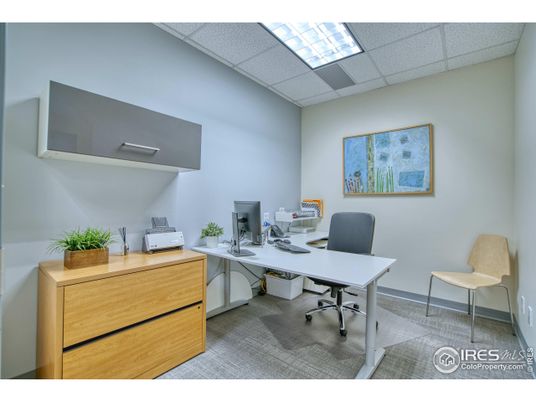 Home Office, Interior