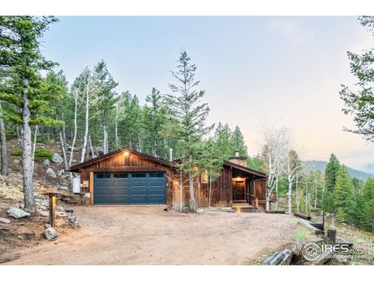 Backyard, Detached Garage, Exterior