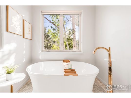 Bathroom, Free Standing Baths, Interior