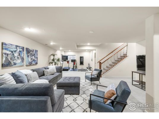 Fitness Equipment, Interior, Living room, Recessed Lighting