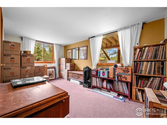Home Office, Interior