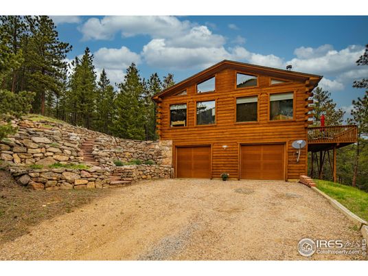 Attached, Exterior, Facade, Log Home