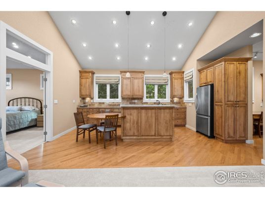 Bedroom, Dining room, Interior, Kitchen, Pendant Lights, Recessed Lighting, Wood Texture Flooring