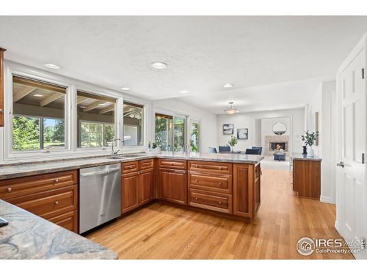 Fireplace, Interior, Kitchen, Recessed Lighting, Wood Texture Flooring