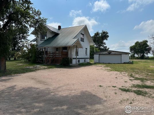 Backyard, Detached Garage, Exterior